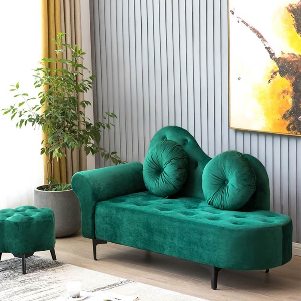 Chiếc Sofa phòng khách năm 2024 sẽ làm thay đổi không gian sống của bạn với thiết kế đẹp mắt và chất liệu cao cấp. Ghế Sofa phòng khách này sẽ mang đến cho bạn cảm giác thoải mái và ấm áp mỗi khi ngồi trên đó. Hãy đến và khám phá ngay hôm nay!